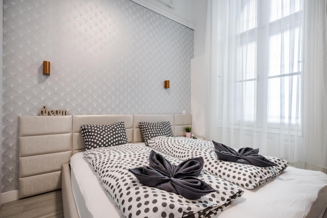 Elisabeth 50 * Budapešť