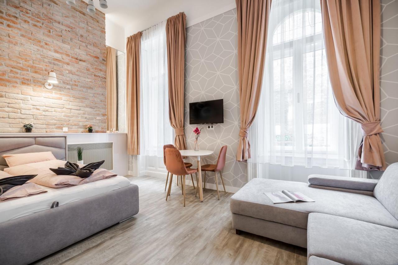 Elisabeth 50 * Budapest
